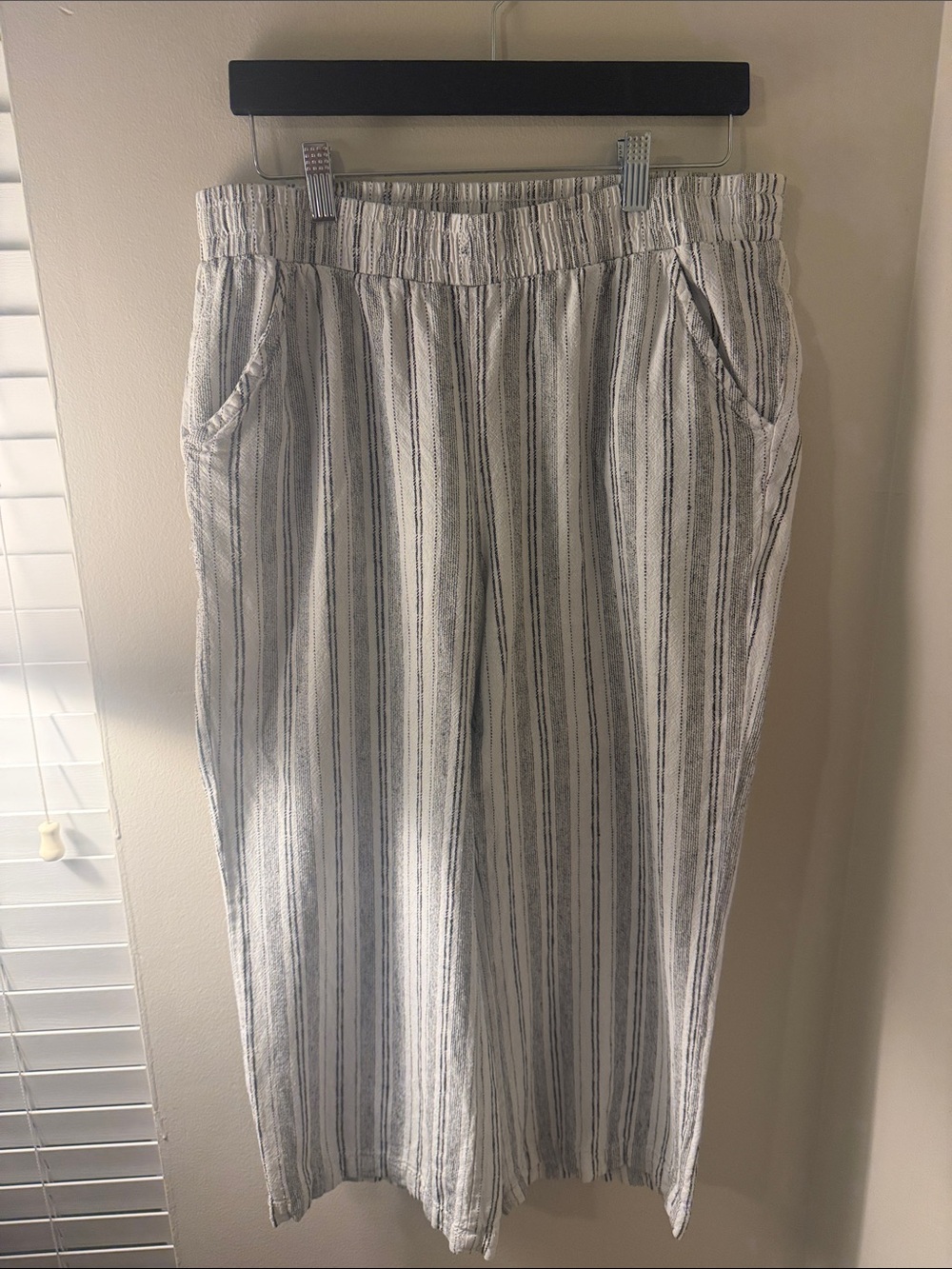 Women’s Stripe Linen-Blend Pants - cream/black